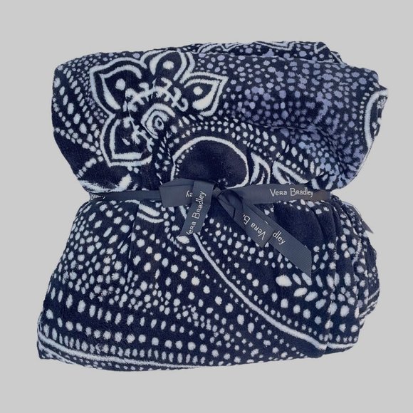 Vera Bradley Stellar Paisley Plush Throw Blanket - Picture 6 of 7